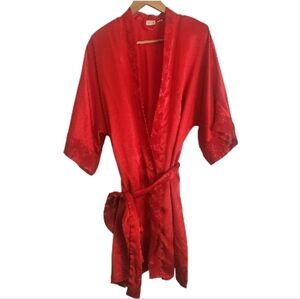 Frederick's of Hollywood Vibrant Red Satin Robe With‎ Red Floral Trim Sz M